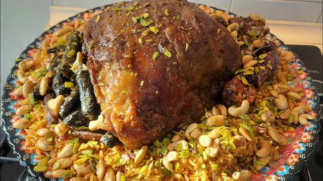 طريقة عمل فخذة الخروف المحشية في الفرن