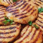 طريقة عمل ميني برجر الدجاج المشوى