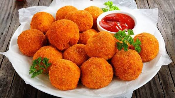 طريقة عمل كرات الأرز المقرمشة بالجبنة