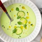 طريقة عمل شوربة الخيار الباردة على الطريقة الاستوائية