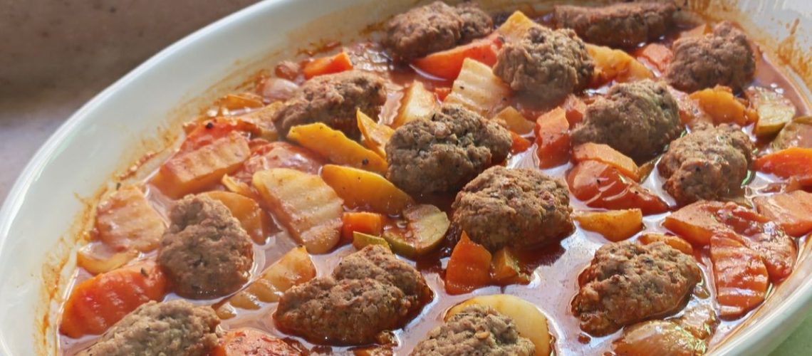 طريقة عمل كفتة إزمير بالصلصة الحمراء