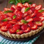 طريقة عمل تارت النوتيلا البارد بالفراولة والفستق